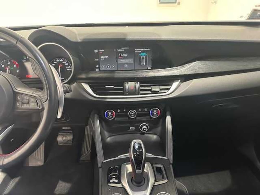 Alfa Romeo Stelvio usata a Treviso (18)