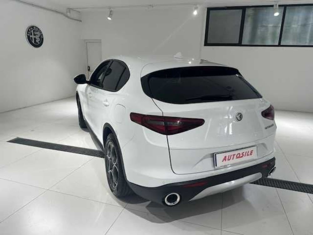 Alfa Romeo Stelvio usata a Treviso (4)