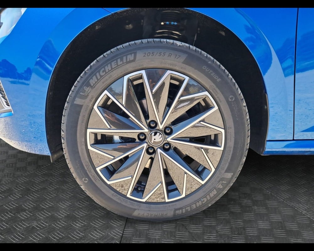 Skoda Kamiq nuova a Ravenna (9)