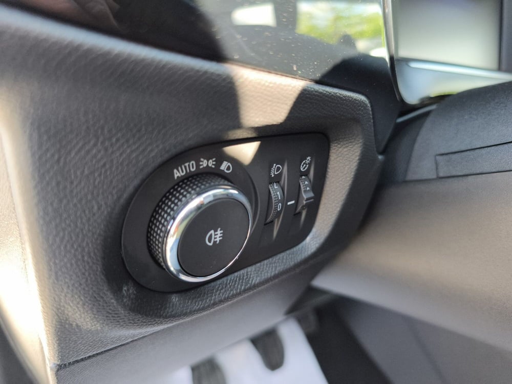 Opel Corsa nuova a Frosinone (9)