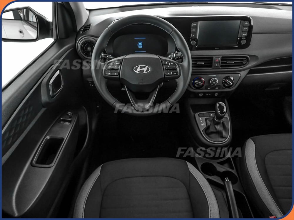 Hyundai i10 nuova a Milano (10)