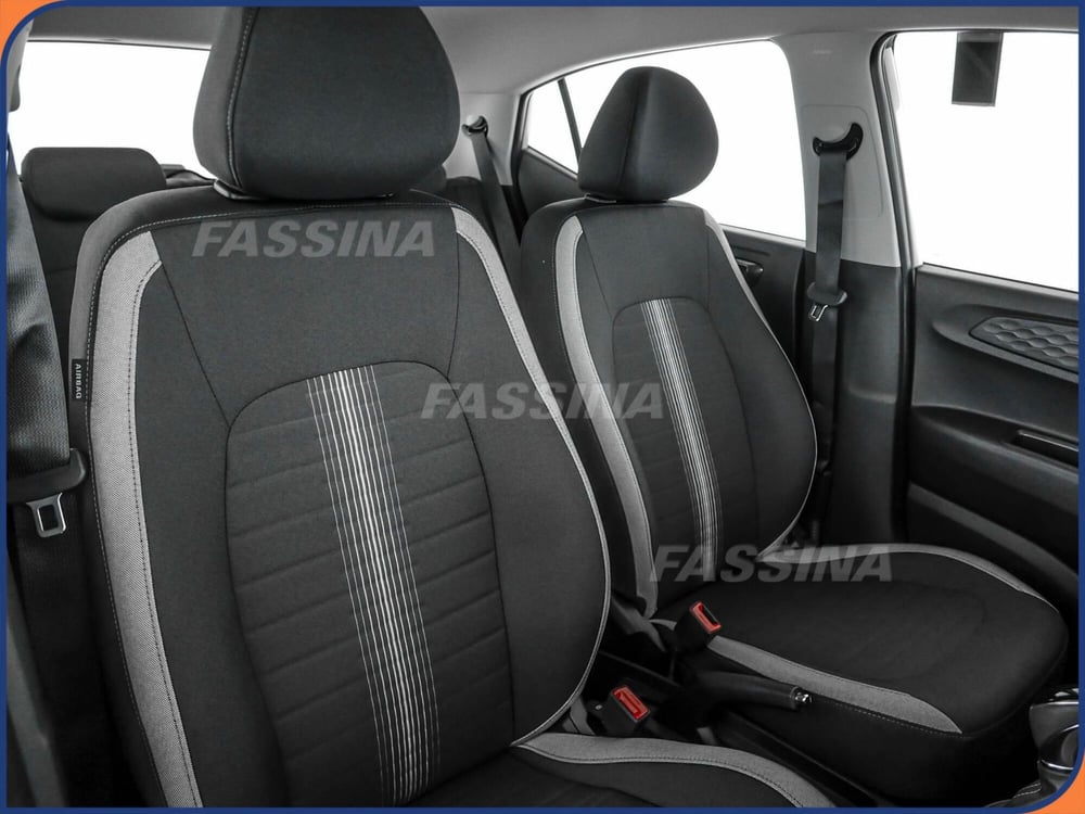 Hyundai i10 nuova a Milano (12)