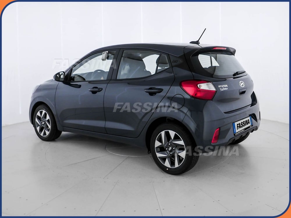 Hyundai i10 nuova a Milano (4)
