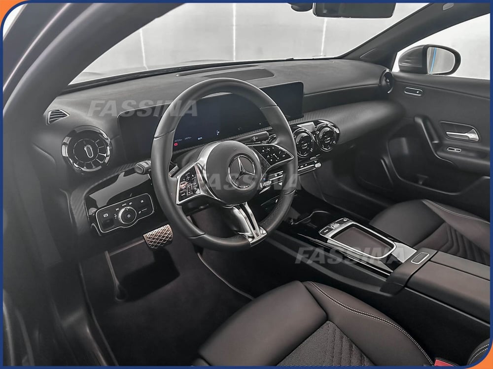 Mercedes-Benz Classe A usata a Milano (9)
