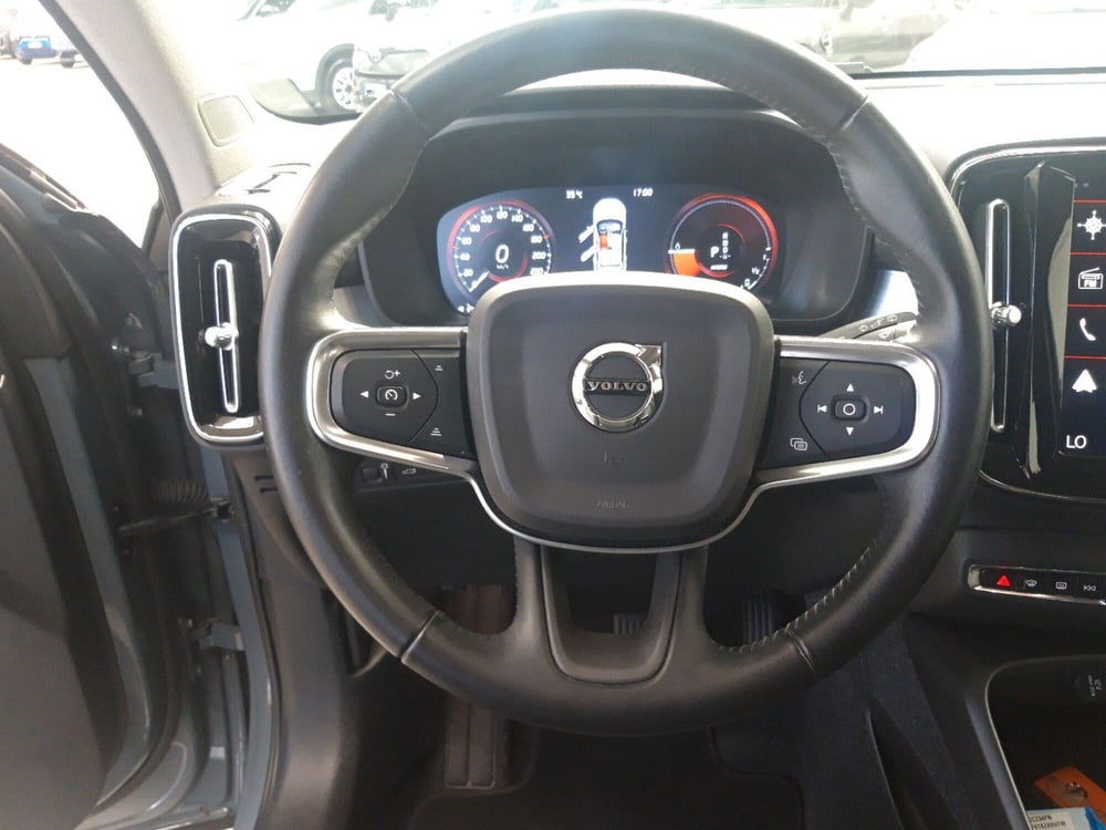 Volvo XC40 usata a Monza e Brianza (12)