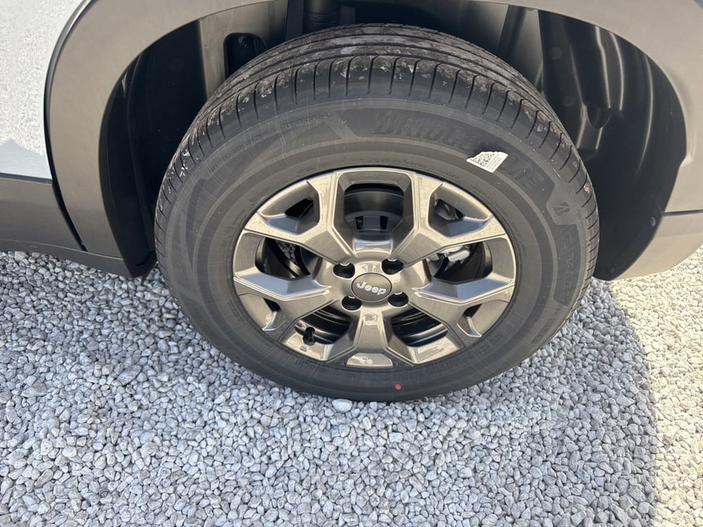 Jeep Avenger nuova a Palermo (5)