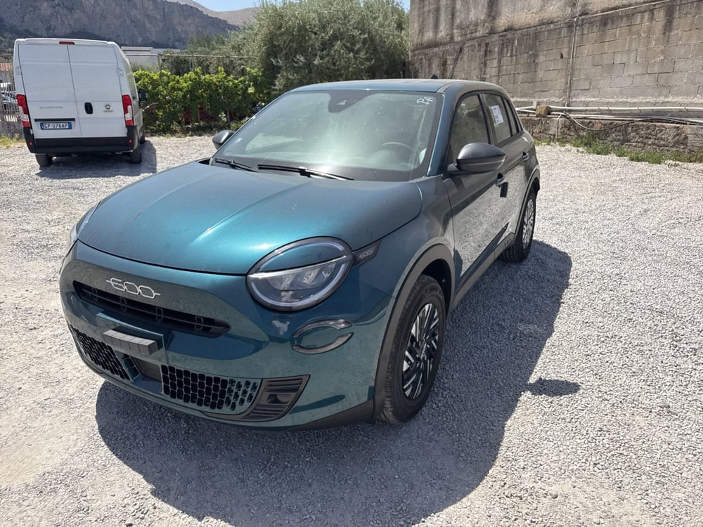 Fiat 600 nuova a Palermo (2)