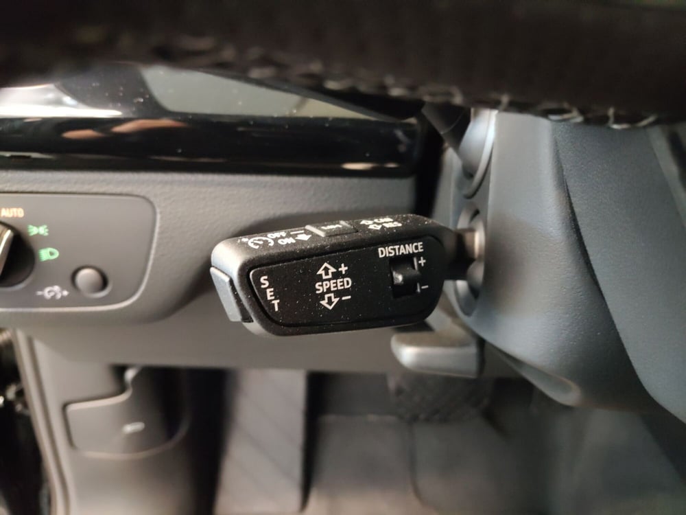 Audi Q5 Sportback nuova a Modena (14)