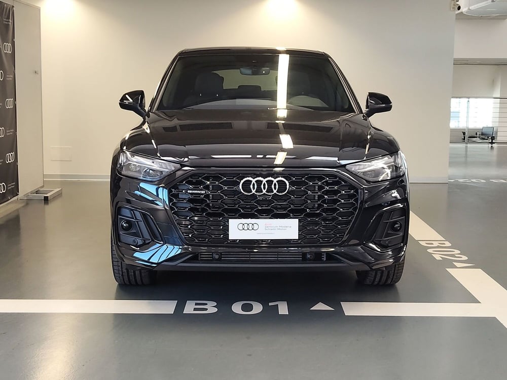 Audi Q5 Sportback nuova a Modena (2)