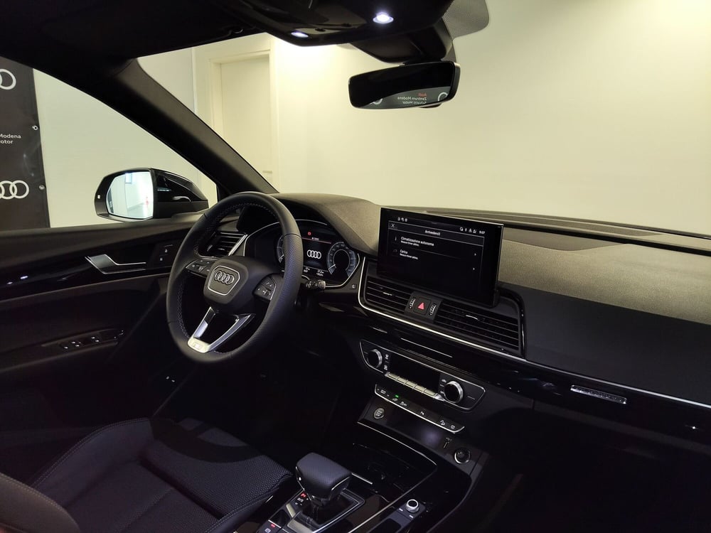 Audi Q5 Sportback nuova a Modena (8)