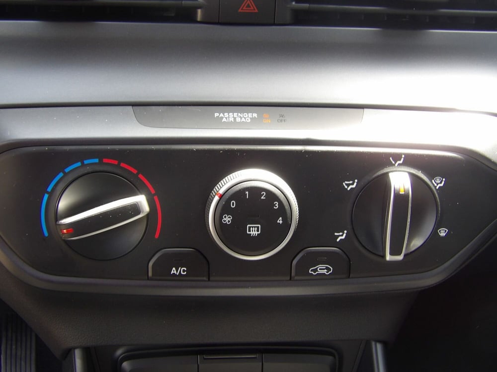 Hyundai i20 nuova a Catania (15)