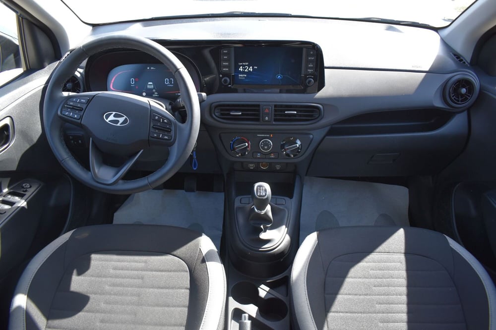Hyundai i10 nuova a Catania (10)