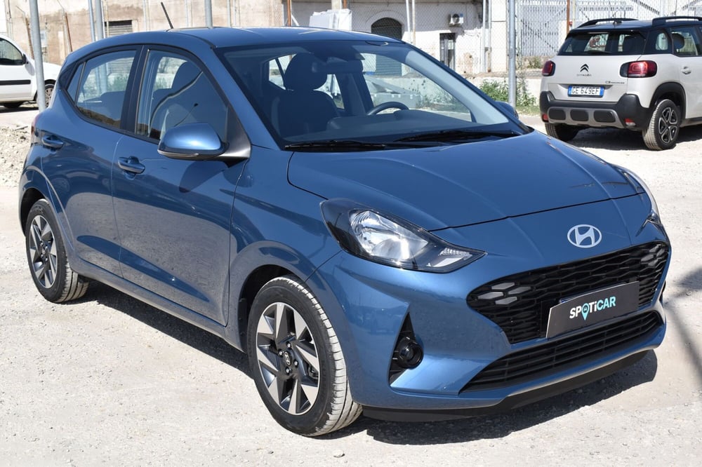 Hyundai i10 nuova a Catania (3)