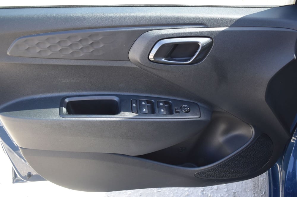 Hyundai i10 nuova a Catania (8)