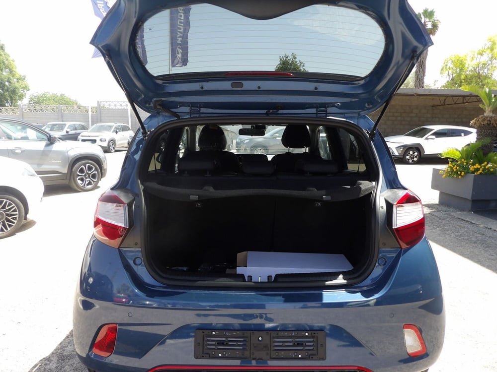 Hyundai i10 nuova a Catania (19)