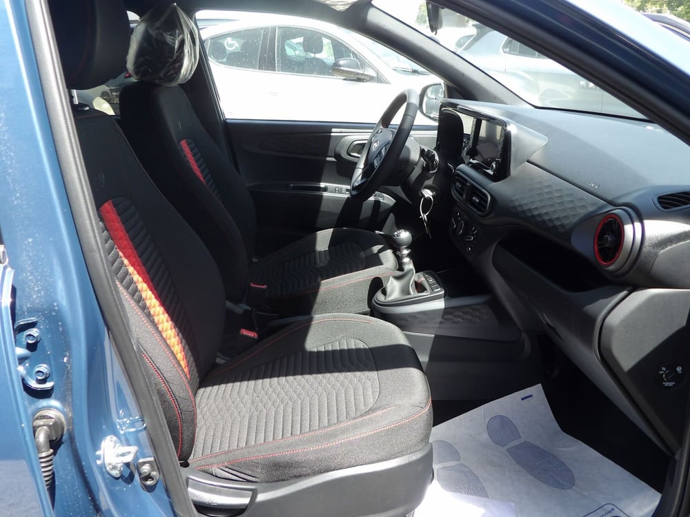 Hyundai i10 nuova a Catania (7)