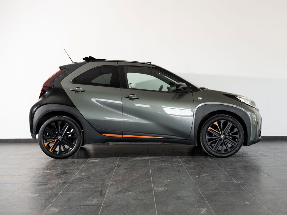 Toyota Aygo X usata a Foggia (14)