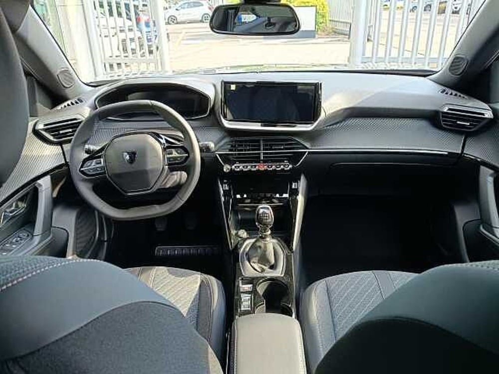 Peugeot 2008 nuova a Milano (11)