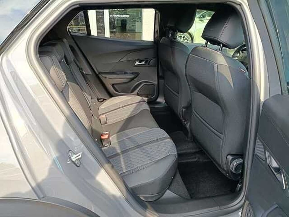 Peugeot 2008 nuova a Milano (13)