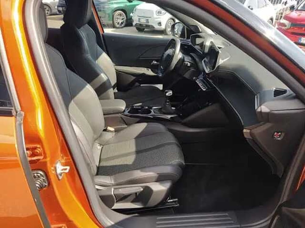 Peugeot 2008 usata a Milano (10)