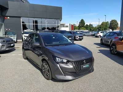 Peugeot 208 PureTech 100 Stop&amp;Start EAT8 5 porte Allure Navi Pack del 2021 usata a Magenta