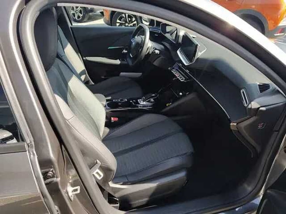 Peugeot 208 usata a Milano (10)