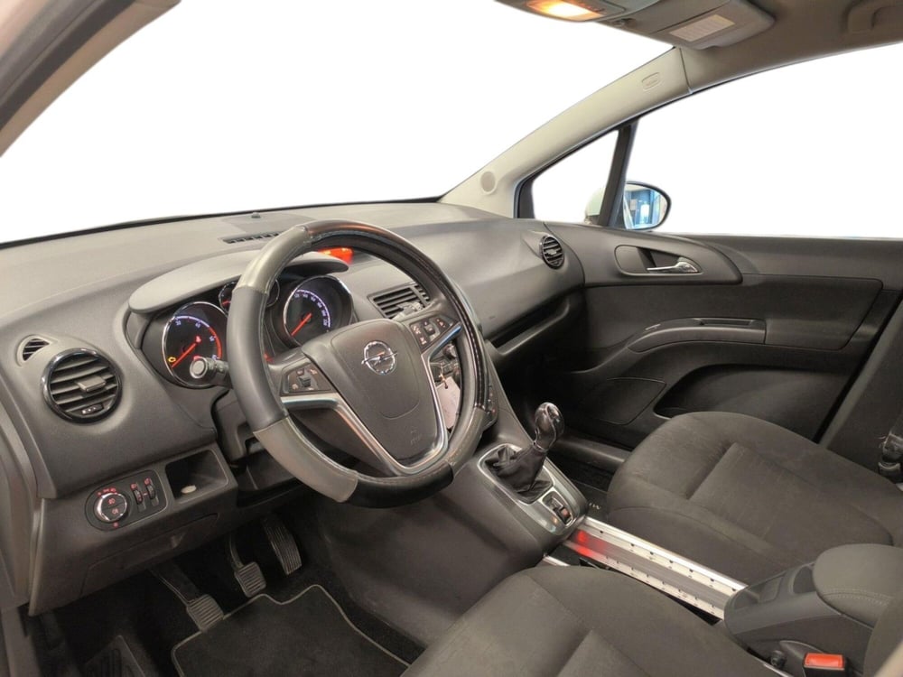 Opel Meriva usata a Udine (10)