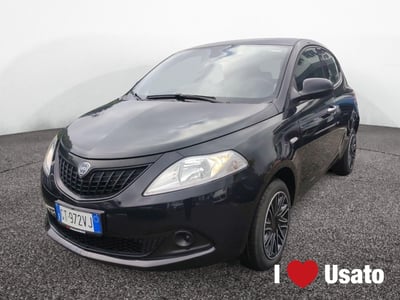 Lancia Ypsilon 1.0 FireFly 5 porte S&amp;S Hybrid Silver Plus nuova a Latina