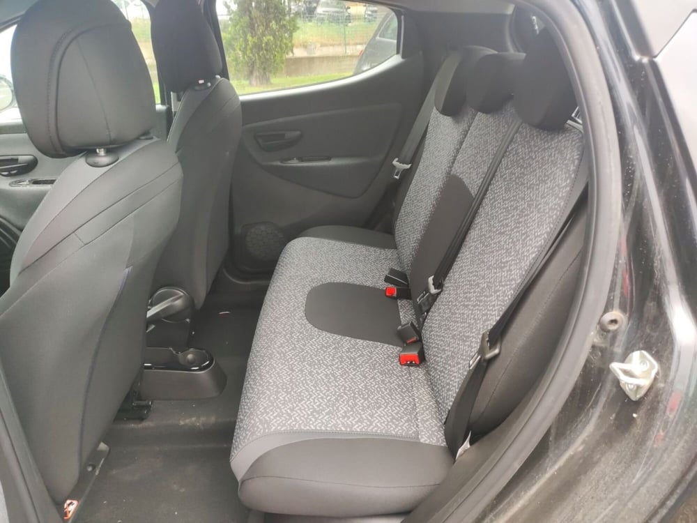Lancia Ypsilon nuova a Latina (12)