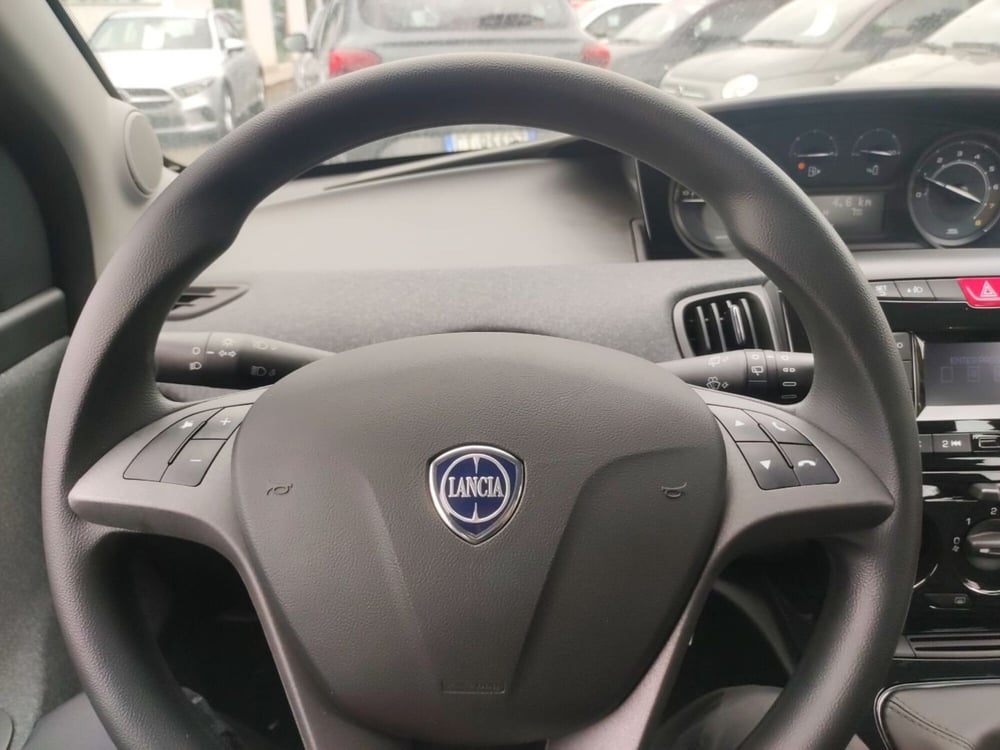 Lancia Ypsilon nuova a Latina (15)