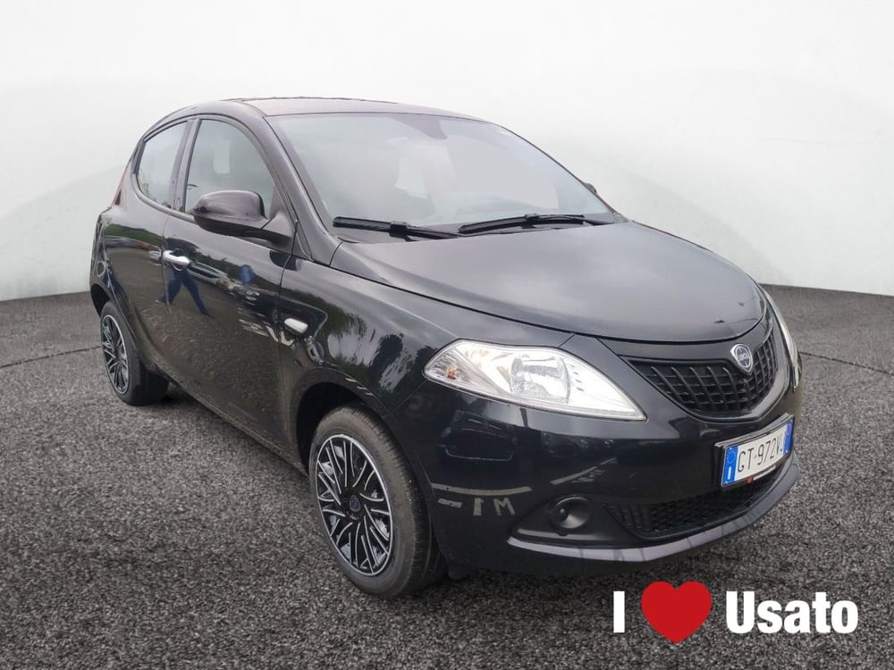 Lancia Ypsilon nuova a Latina (2)