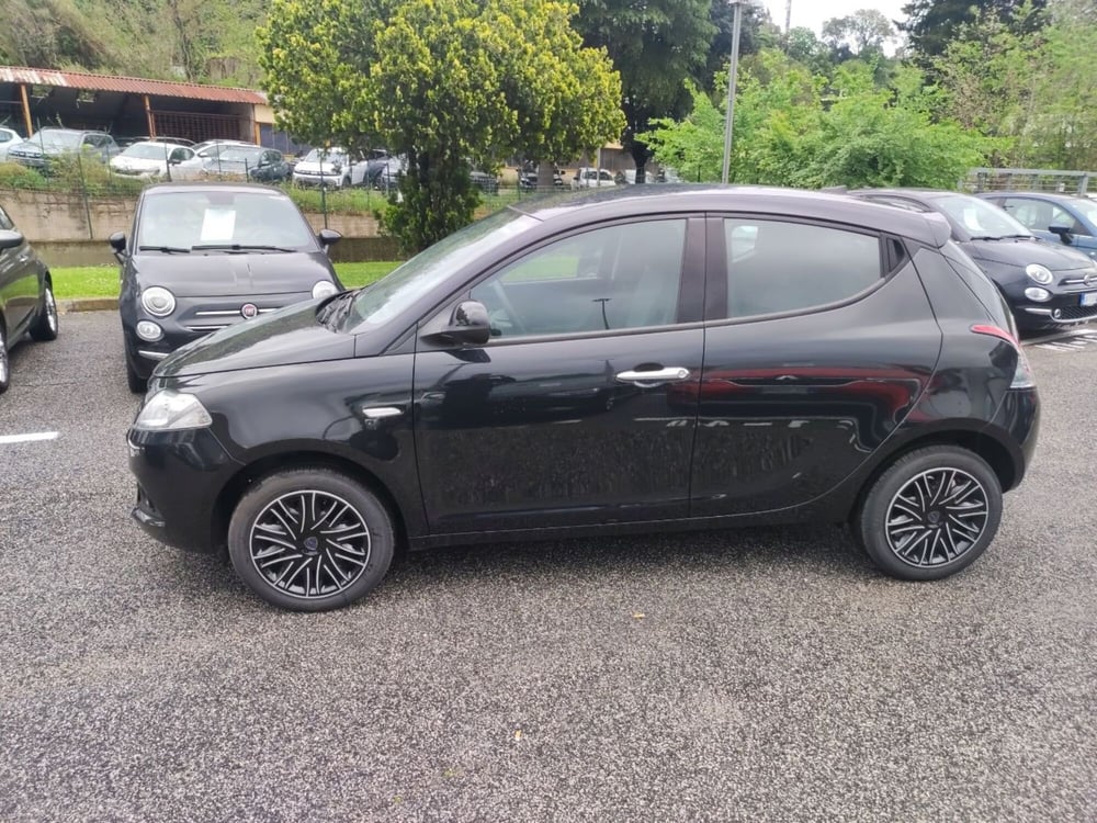 Lancia Ypsilon nuova a Latina (8)