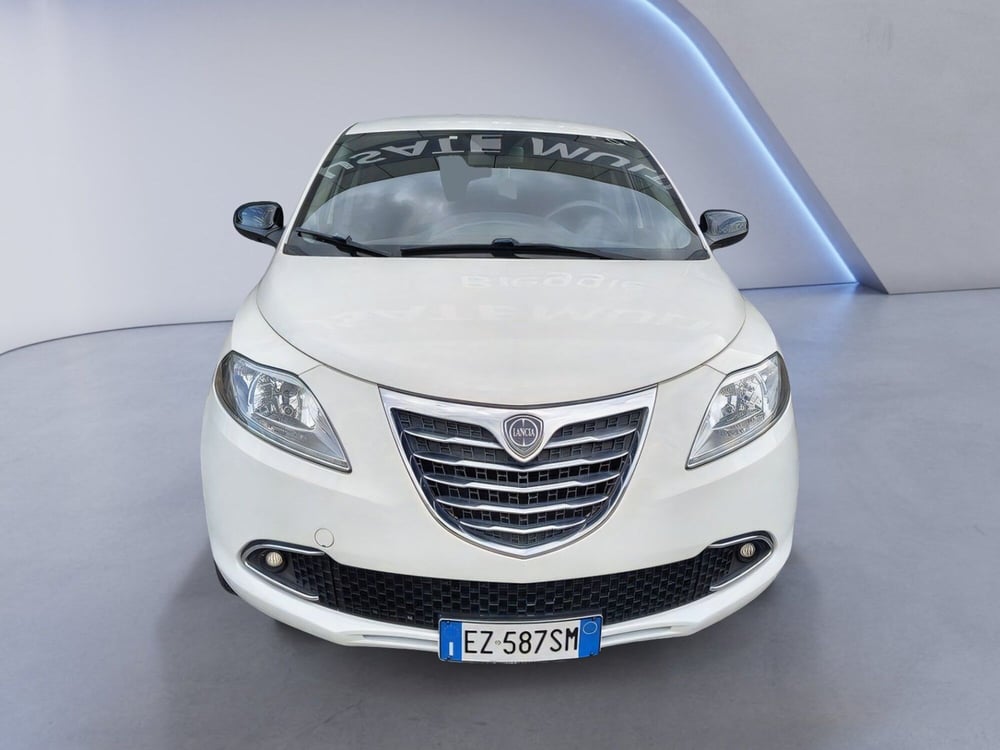Lancia Ypsilon usata a Padova (2)