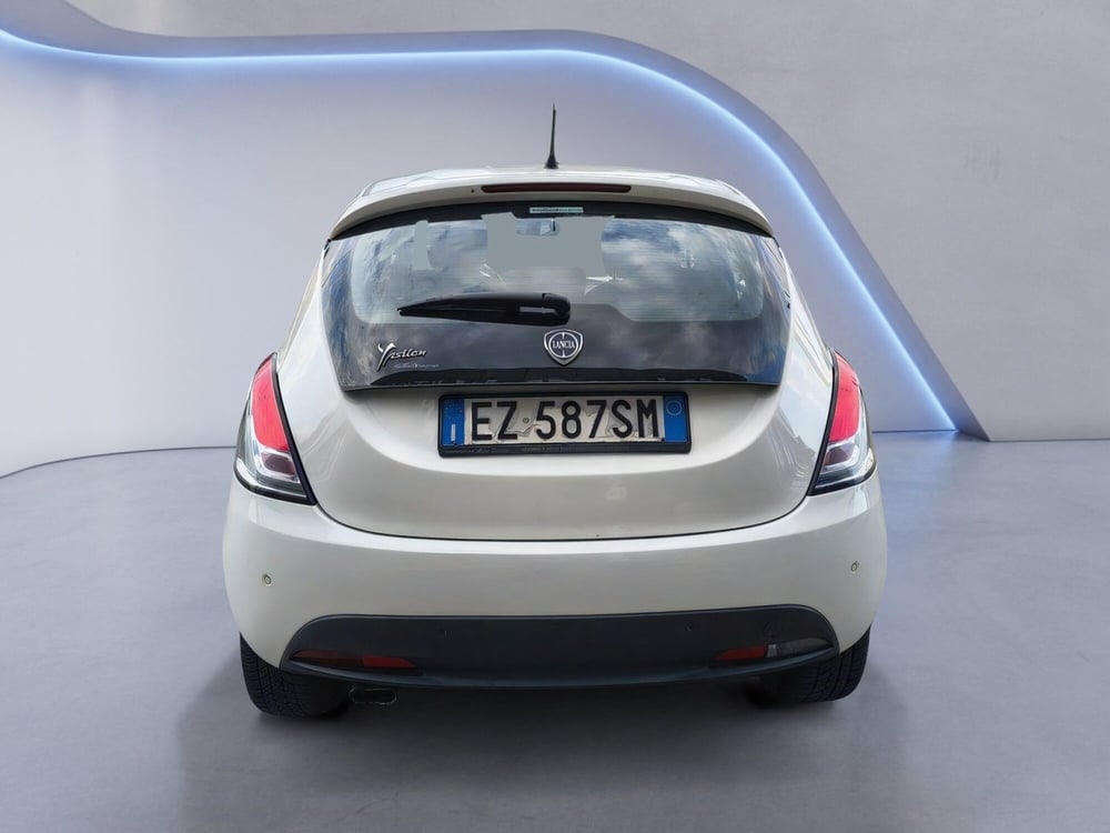 Lancia Ypsilon usata a Padova (5)