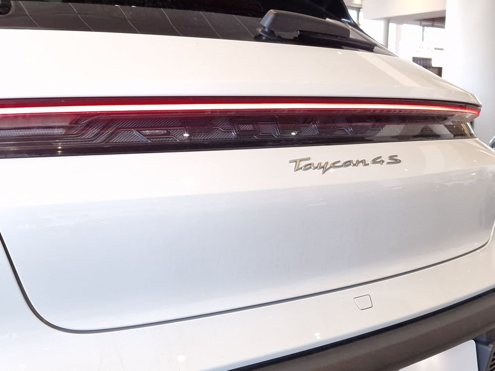 Porsche Taycan Cross Turismo usata a Firenze (8)