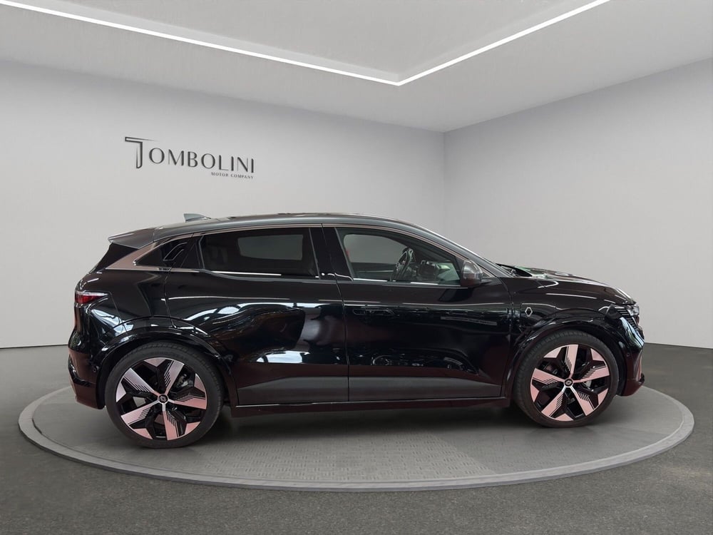 Renault Megane E-Tech Electric usata a Perugia (8)