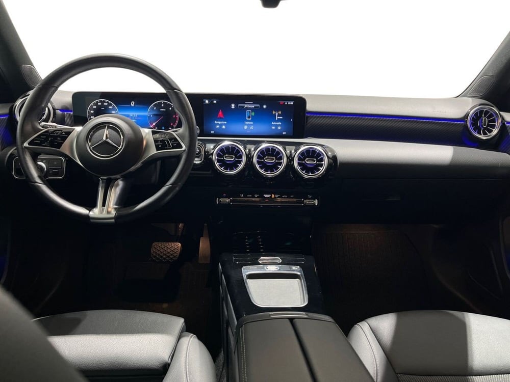 Mercedes-Benz Classe A usata a Napoli (11)