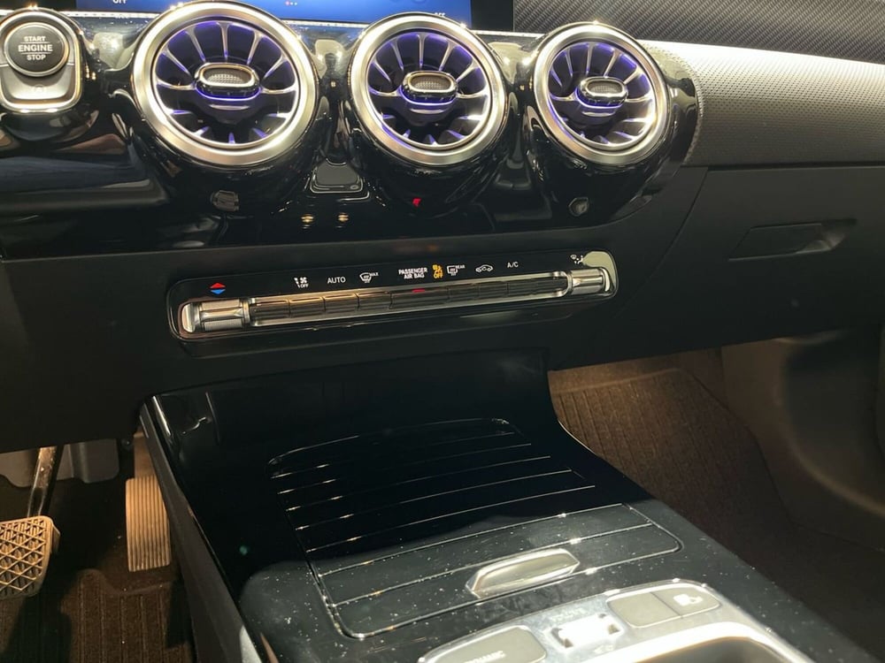 Mercedes-Benz Classe A usata a Napoli (15)