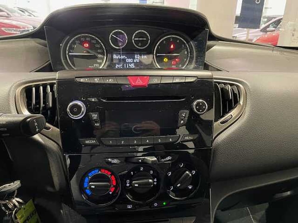 Lancia Ypsilon usata a Genova (13)