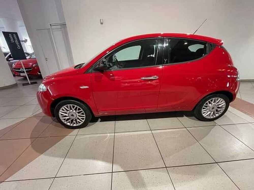 Lancia Ypsilon usata a Genova (2)