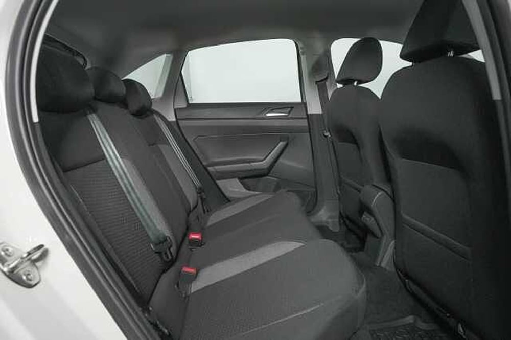 Volkswagen Taigo usata a Como (10)