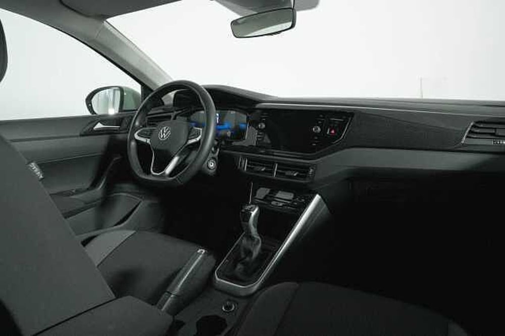 Volkswagen Taigo usata a Como (12)