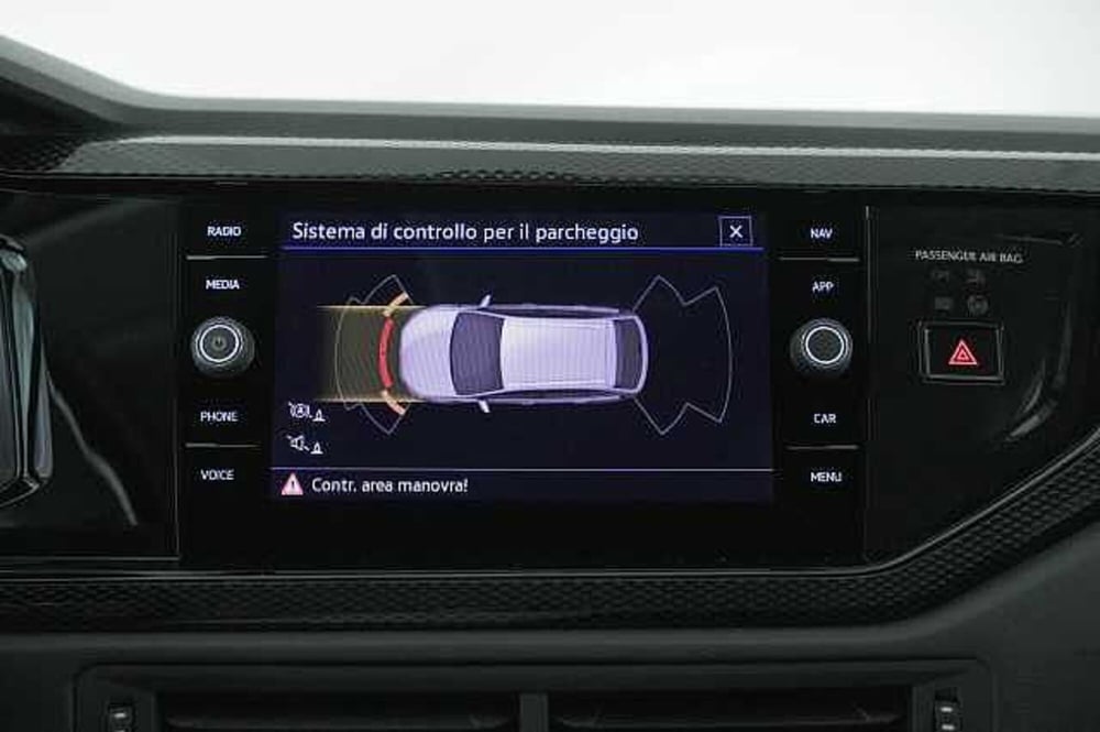 Volkswagen Taigo usata a Como (15)