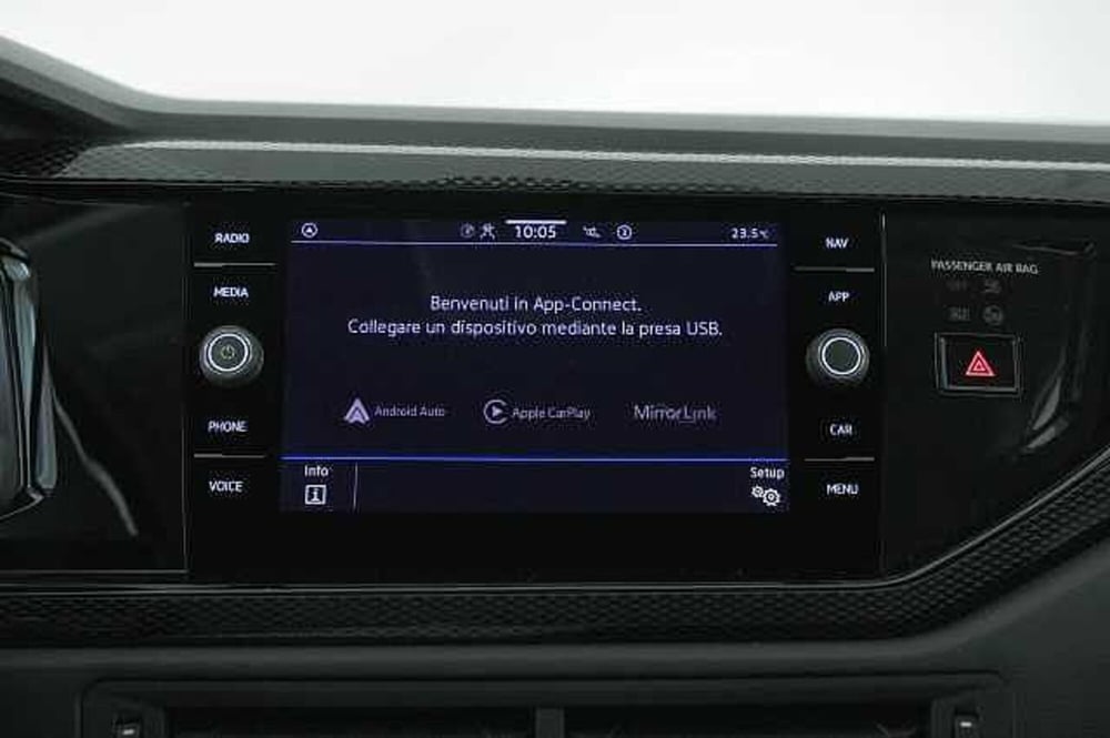 Volkswagen Taigo usata a Como (17)