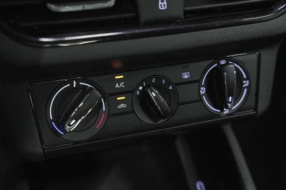 Skoda Kamiq usata a Como (19)