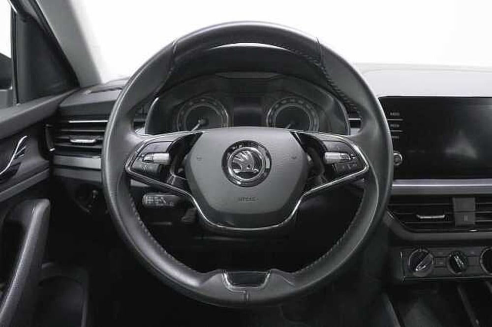 Skoda Kamiq usata a Como (5)