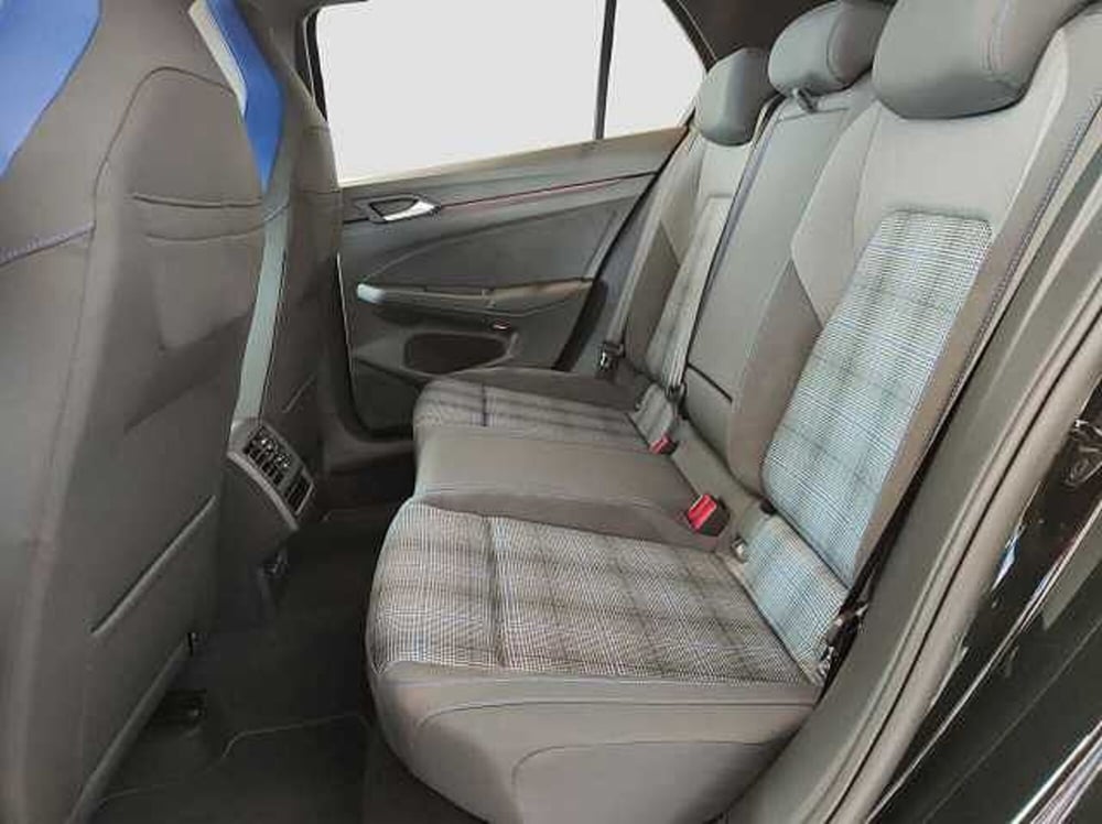 Volkswagen Golf nuova a Como (12)
