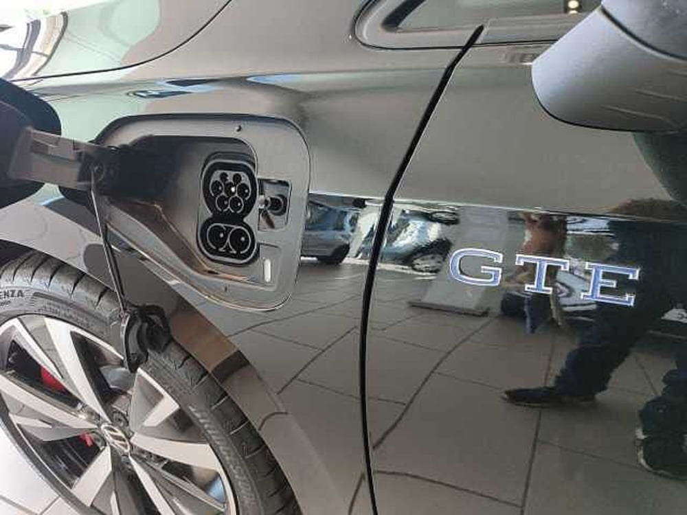 Volkswagen Golf nuova a Como (7)