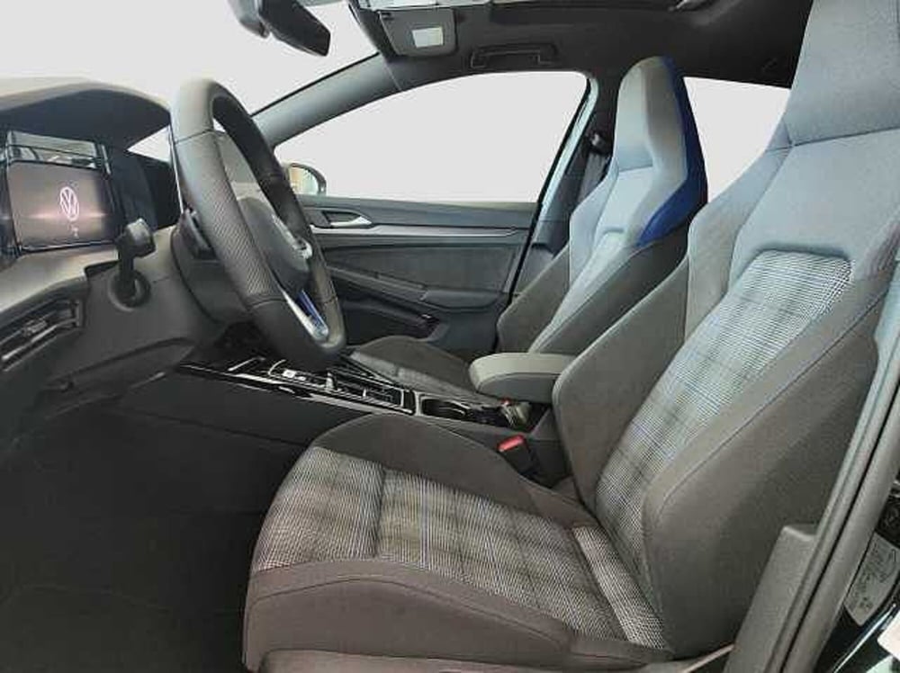 Volkswagen Golf nuova a Como (8)