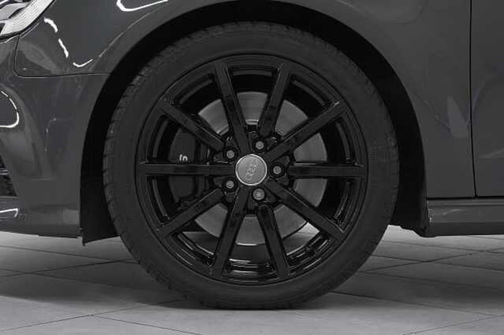 Audi S3 Sportback usata a Como (12)